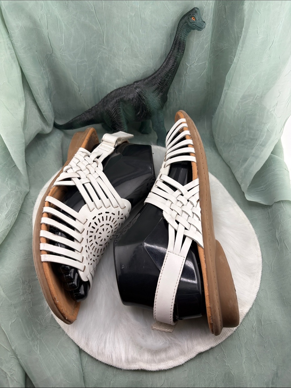 Naturalizer Women's Wendy White Woven  Leather Sandals | 8M - Picture 4 of 12